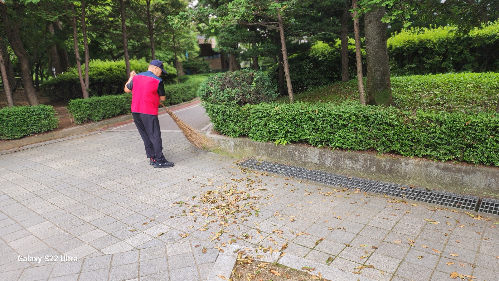 KakaoTalk_20250702_기념탑6.jpg